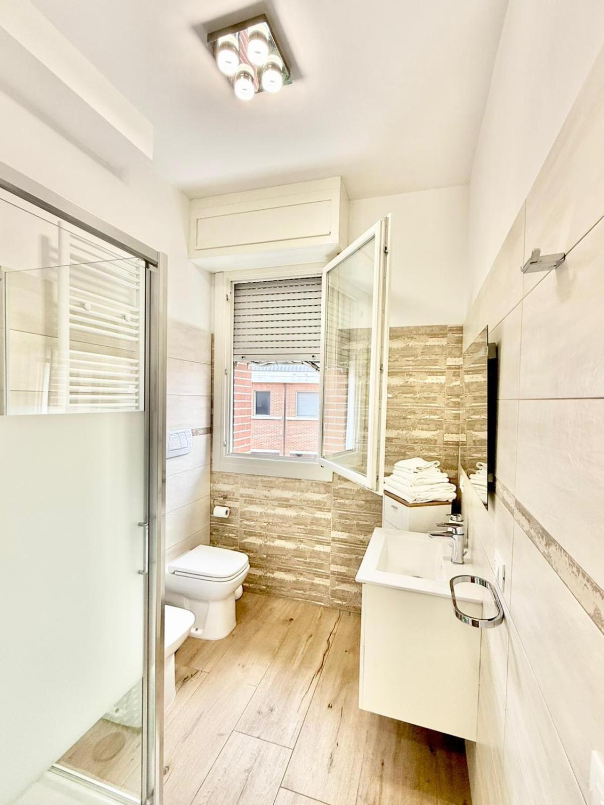 Travel Fiera Apartment Bologna Ngoại thất bức ảnh